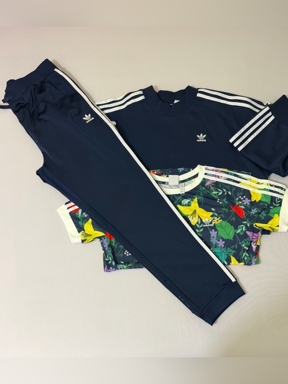 🌸🌼 Adidas Originals Blossom of Life 3pc Navy Floral Set M/L Cropped Crewneck 💐